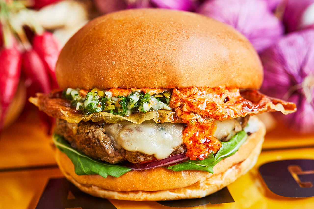beef burger with Parma ham and mozzarella
