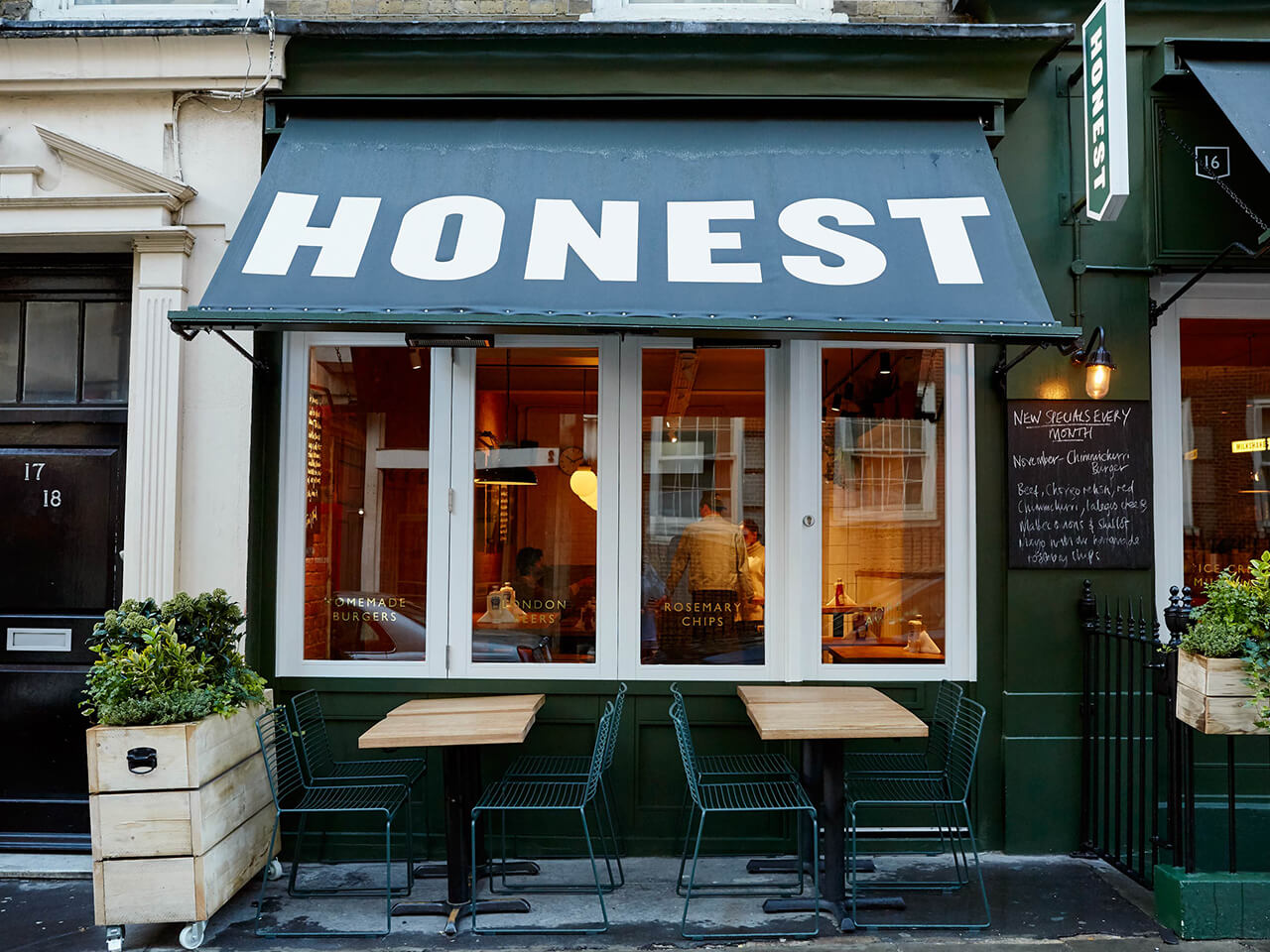 outside tables at honest burgers st christophers pl