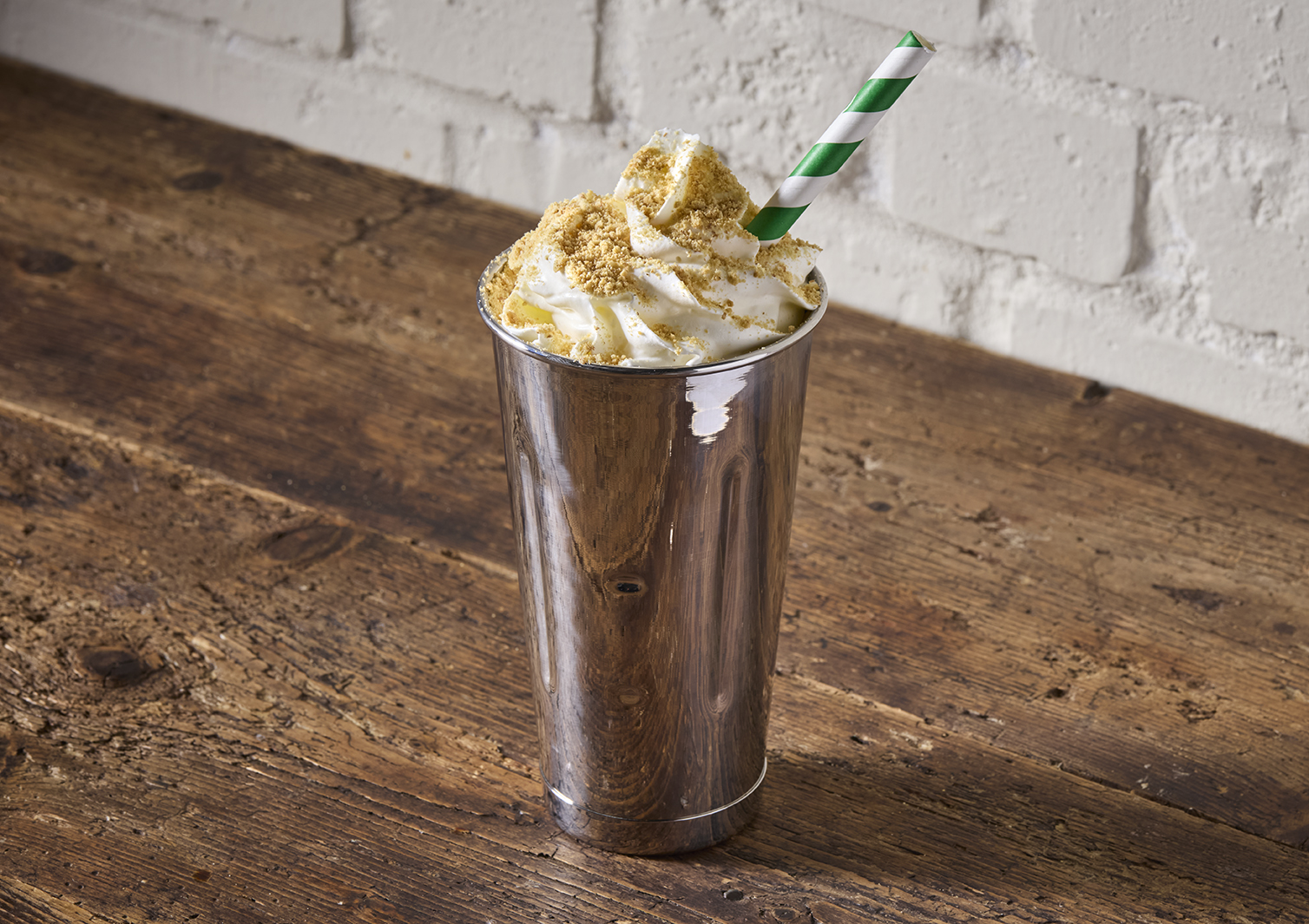 Vanilla milkshake with shortbread